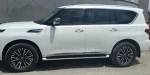 Nissan Patrol 2016 White