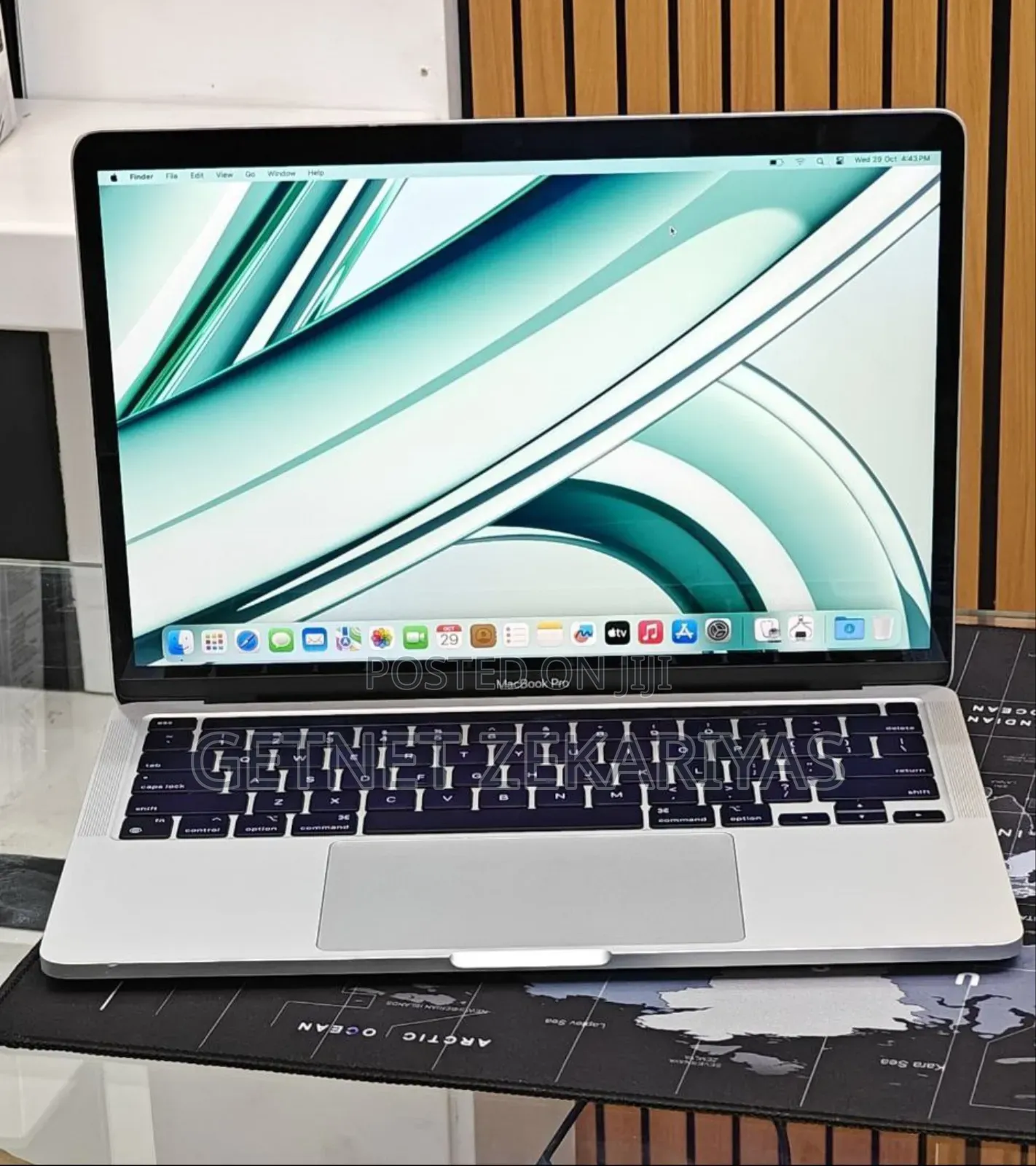 New Laptop Apple MacBook Pro 2023 M2 8GB Apple M2 SSD 256GB