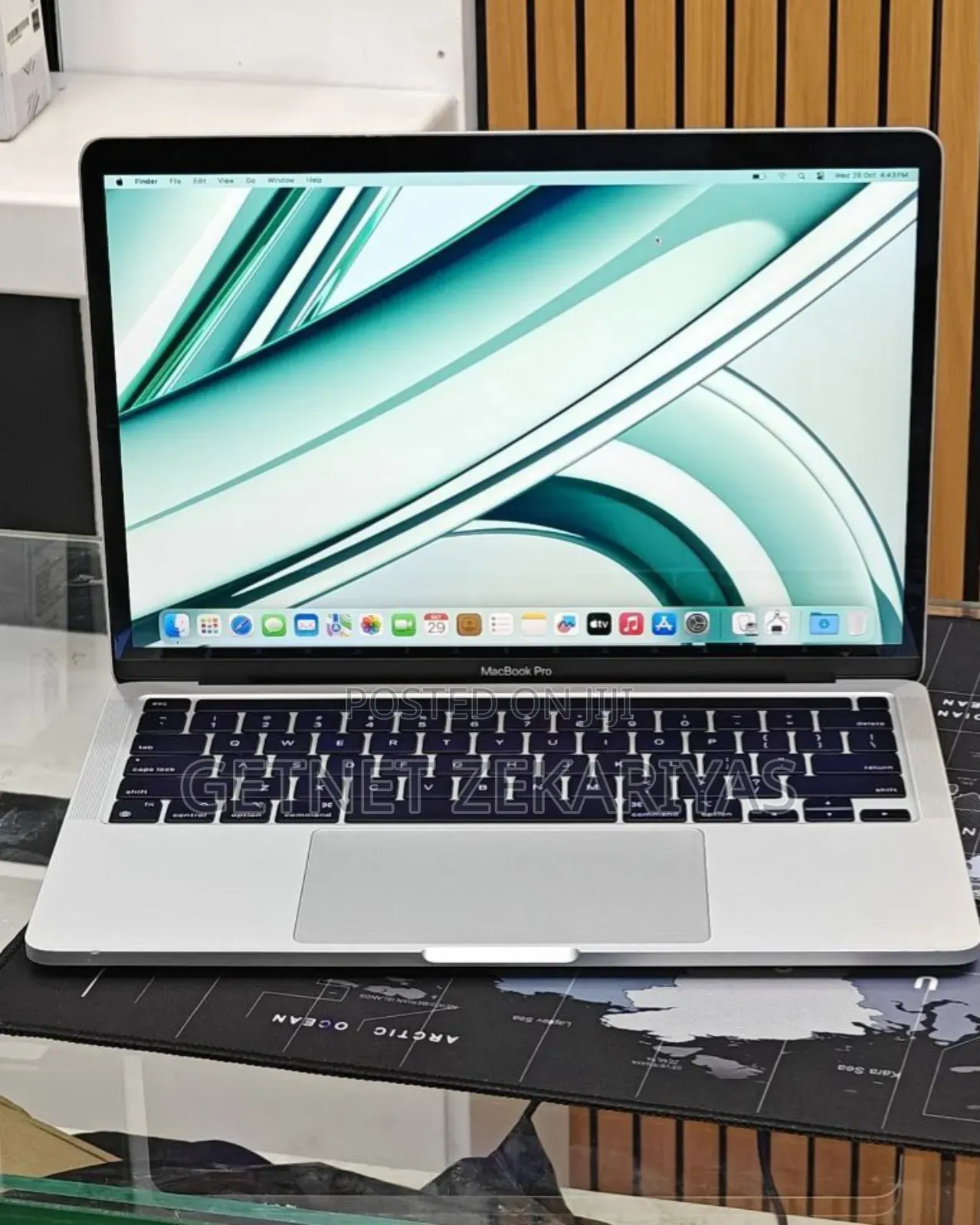 New Laptop Apple MacBook Pro 2023 M2 8GB Apple M2 SSD 256GB
