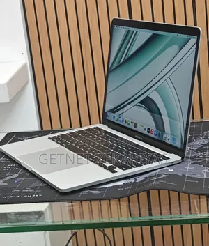 New Laptop Apple MacBook Pro 2023 M2 8GB Apple M2 SSD 256GB