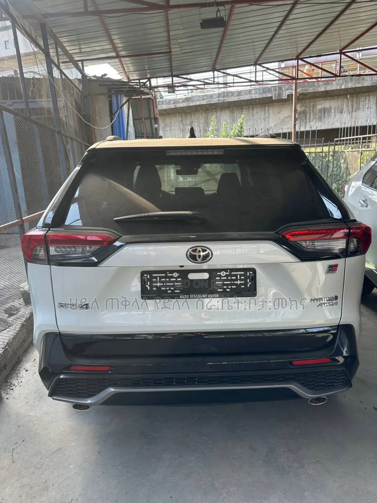 New Toyota RAV4 Hybrid 2024 White