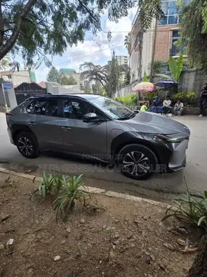 Toyota bZ4X 2023 Silver