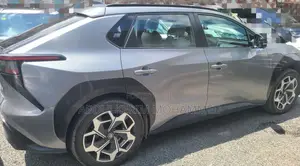 Photo - Toyota bZ4X 2022 Gray