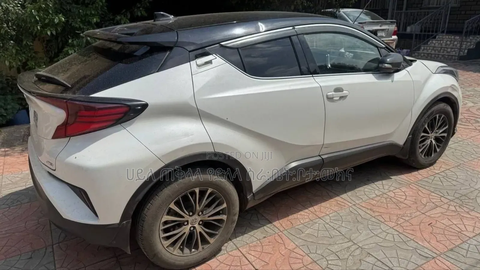 Toyota C-HR LE 2021 White
