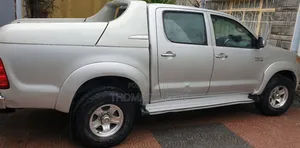 Toyota Hilux 2010 Gold