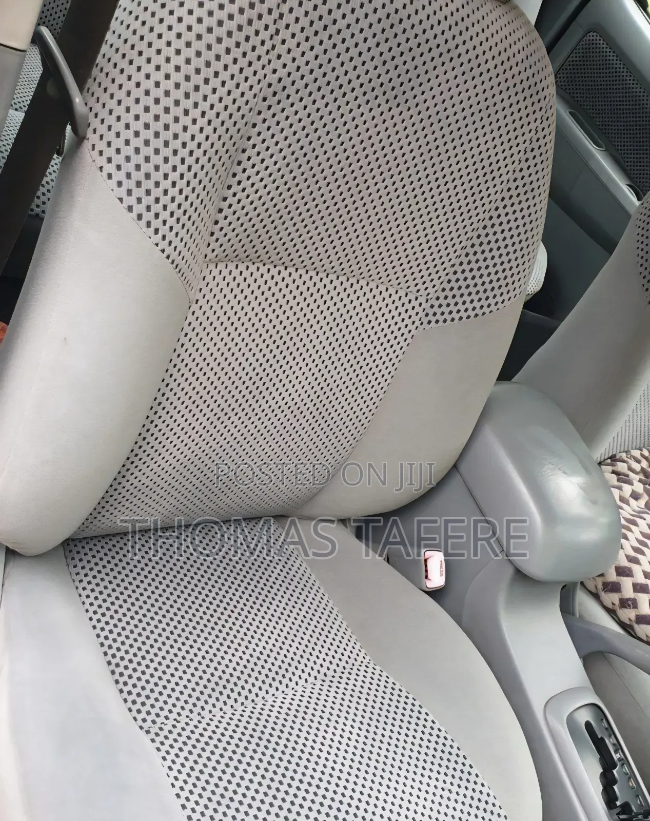 Toyota Hilux 2010 Gold