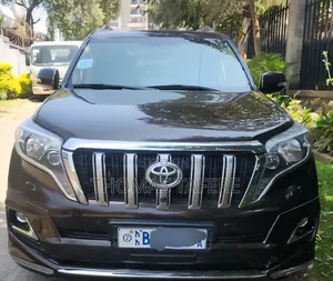 Photo - Toyota Land Cruiser 2017 Brown