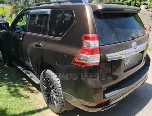 Toyota Land Cruiser 2017 Brown