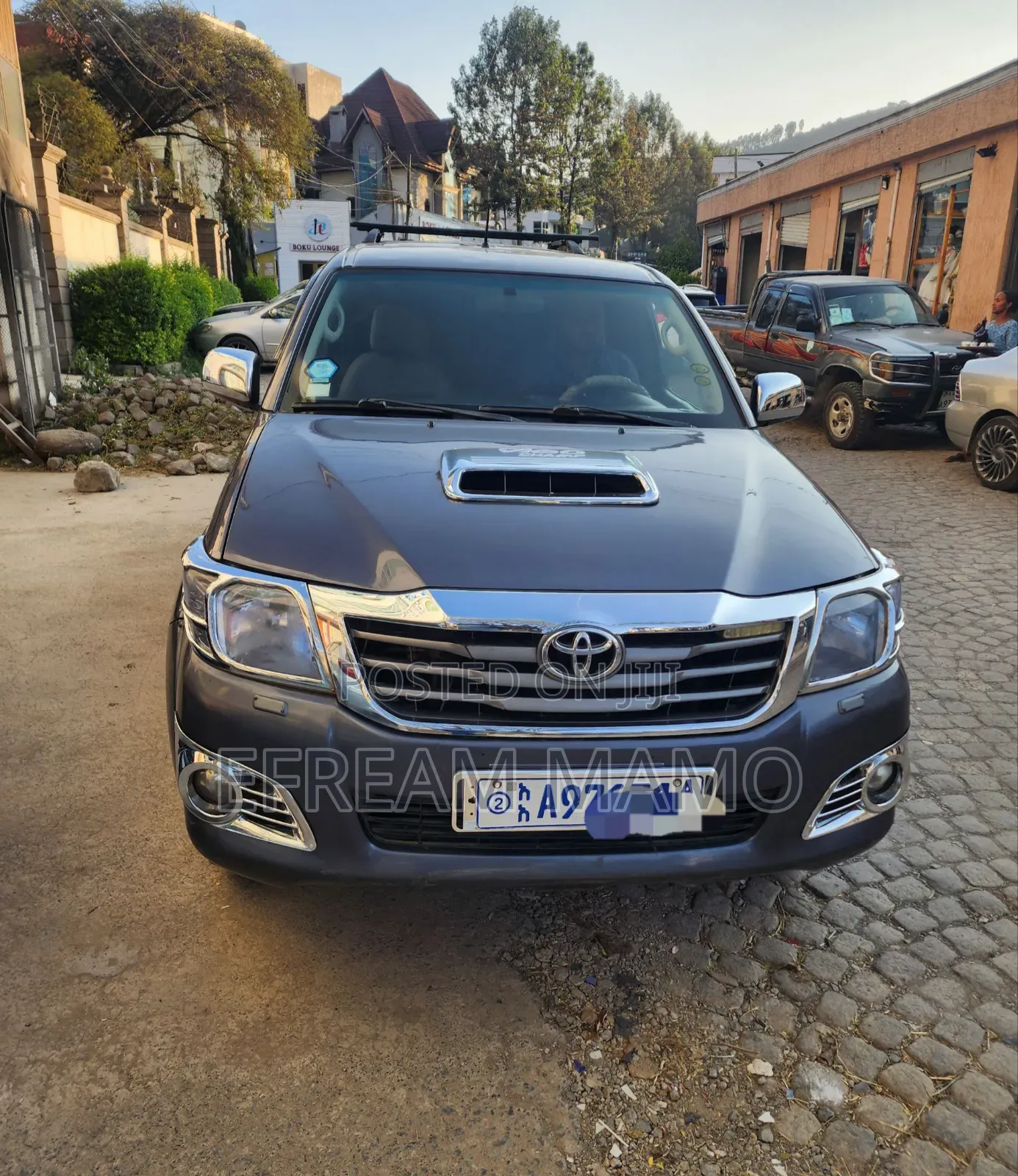 Toyota Hilux 2013 Gray