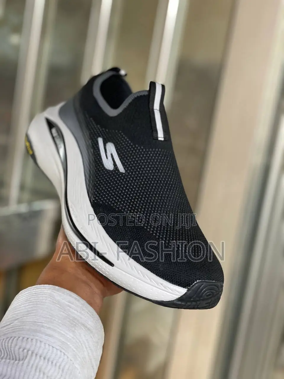 Skechers Max Cushioning Elite Premium Quality