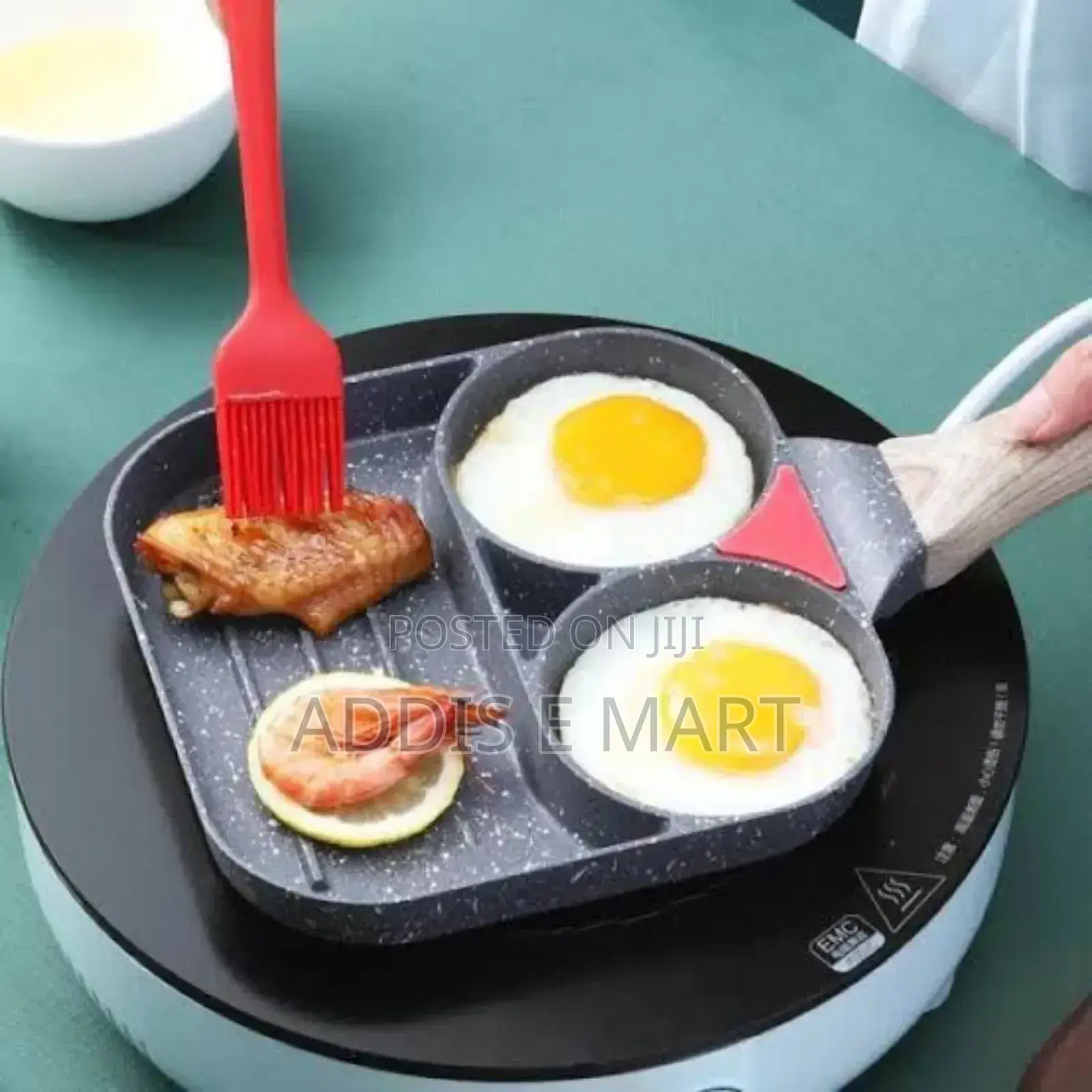  3 in 1 Flat Bottom Omelette Egg Pan
