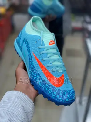 Photo - Men's Football Shoes