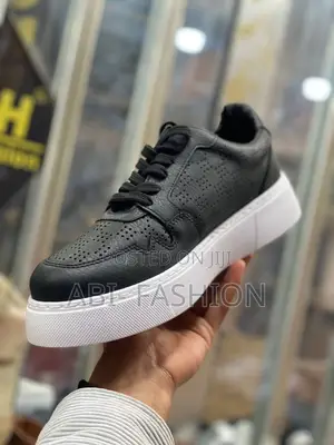 Chekichcasual Men's Sneakers in Black,