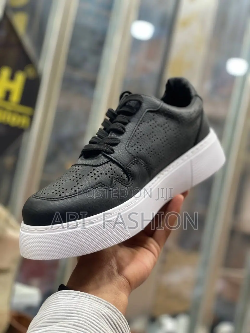 Chekichcasual Men's Sneakers in Black,