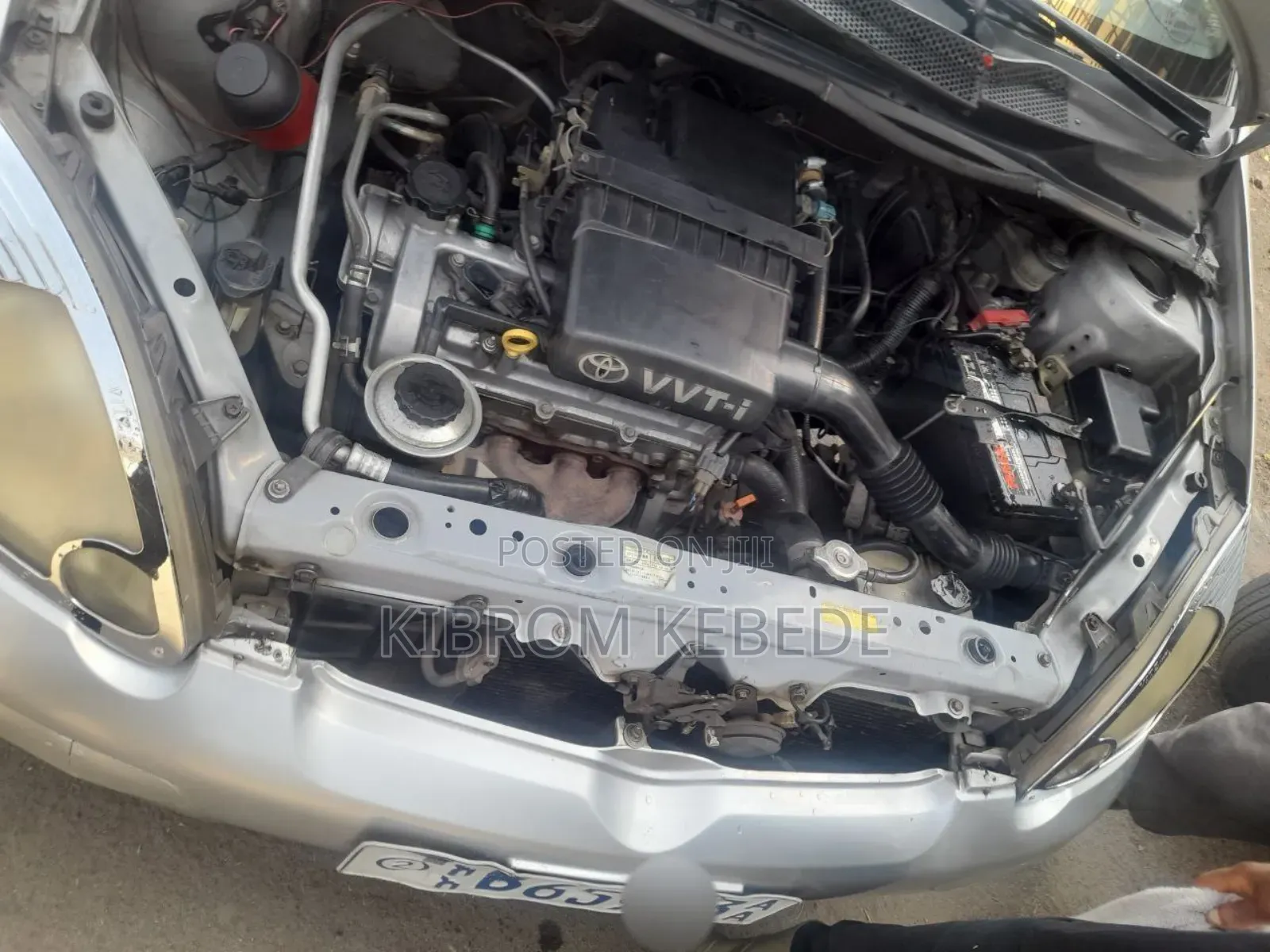 Toyota Vitz 2002 Silver