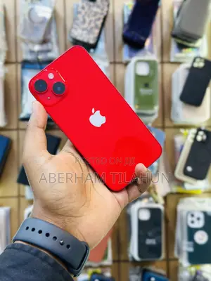Photo - Apple iPhone 14 128 GB Red