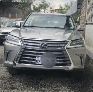 Photo - Lexus LX 2016 Silver