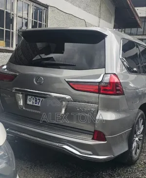 Lexus LX 2016 Silver