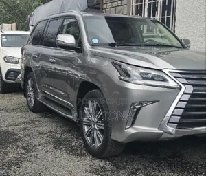 Lexus LX 2016 Silver