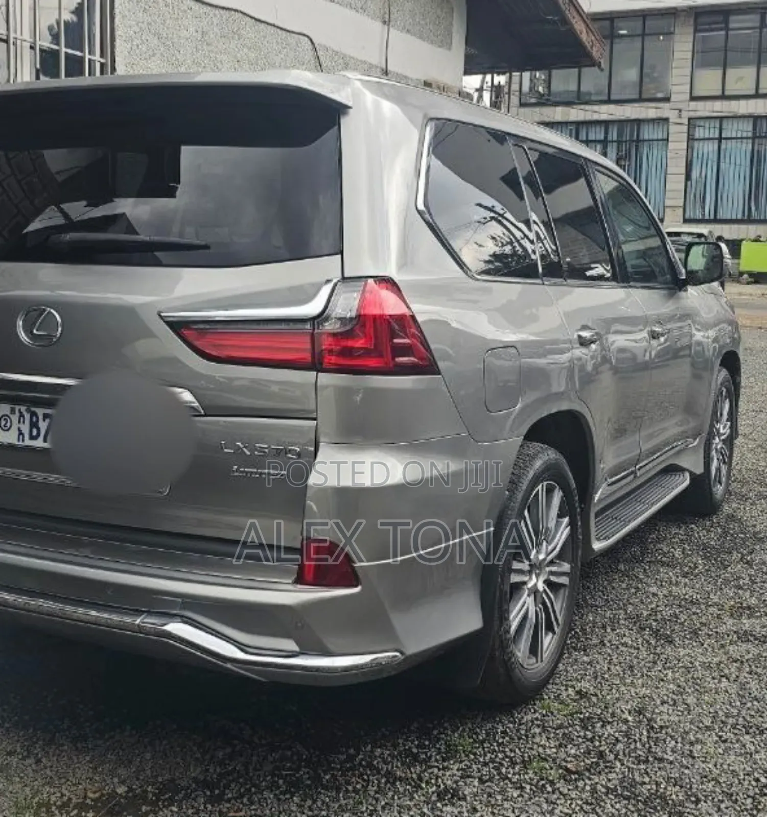 Lexus LX 2016 Silver