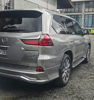 Lexus LX 2016 Silver