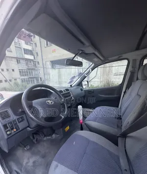 Toyota HiAce 2008 White