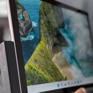 Photo - New Laptop Microsoft Surface 8GB Intel Core i5 SSD 256GB