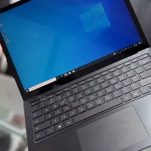 New Laptop Microsoft Surface 16GB Intel Core i7 SSD 256GB