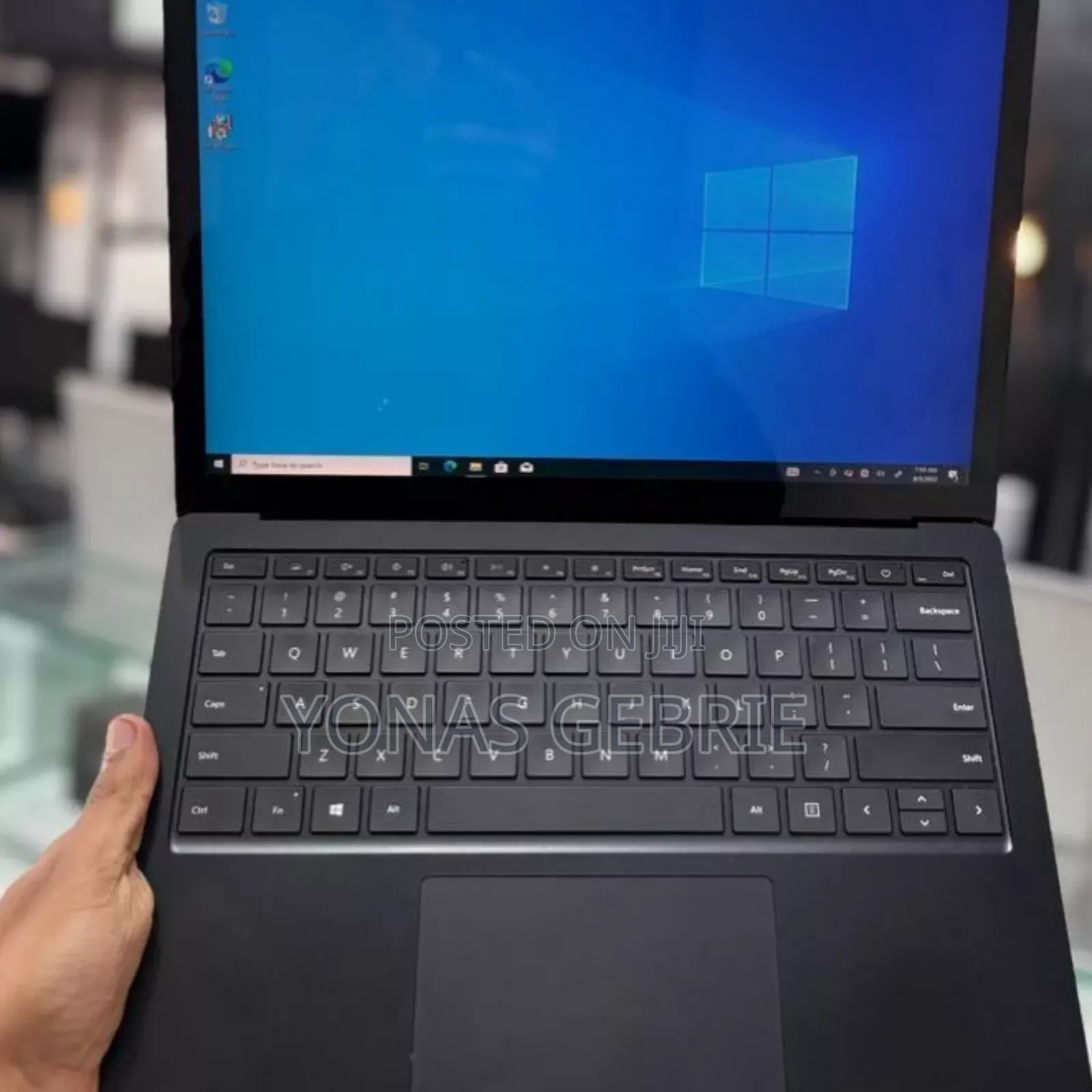New Laptop Microsoft Surface 16GB Intel Core i7 SSD 256GB