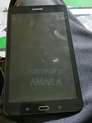 Photo - Samsung Galaxy Tab E 8.0 16 GB Black