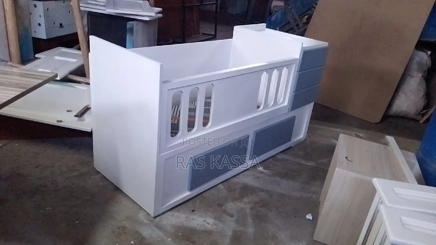 የህፃናን ልጅ አልጋ 10