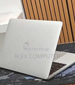 New Laptop Apple MacBook Pro 2022 M2 8GB Apple M2 SSD 256GB