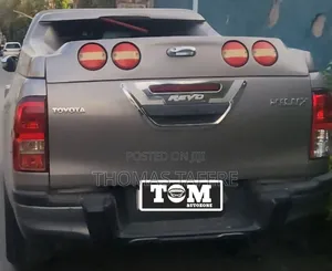 Toyota Hilux 2019 Gray