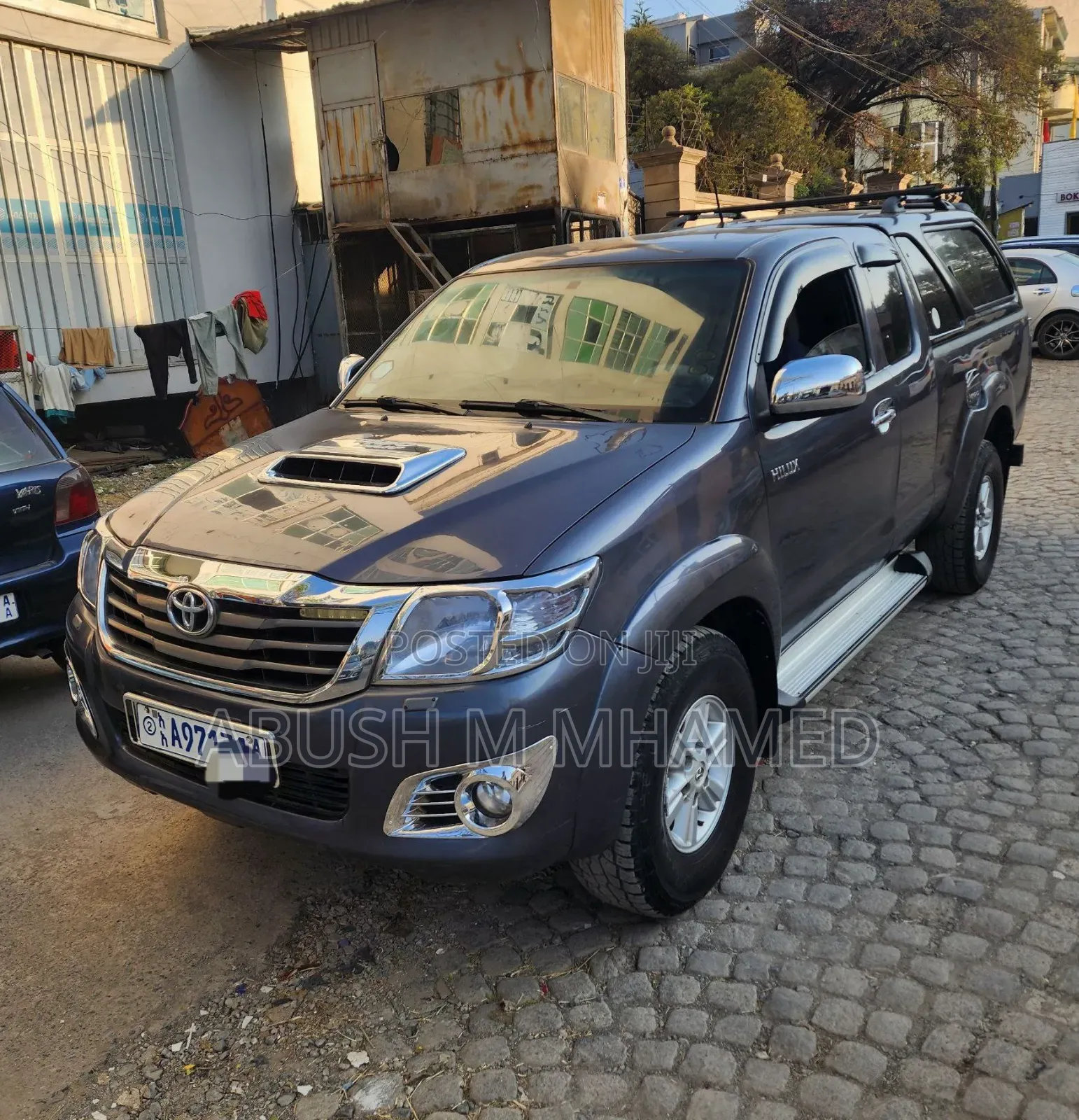 Toyota Hilux 2012 Gray