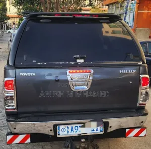 Toyota Hilux 2012 Gray