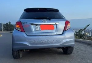 Toyota Yaris 2013 Blue