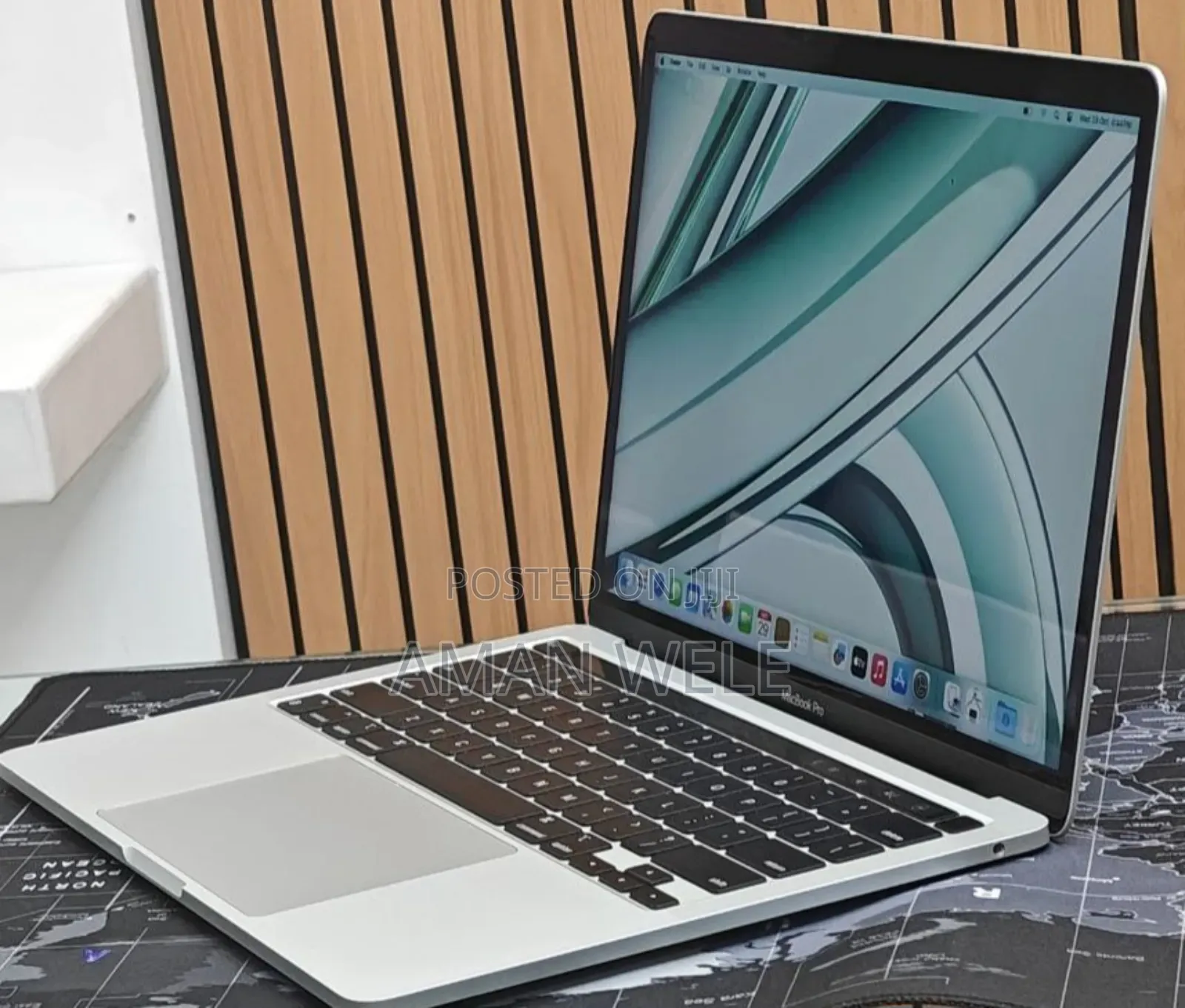 New Laptop Apple MacBook Pro 2022 M2 8GB Apple M2 SSD 256GB