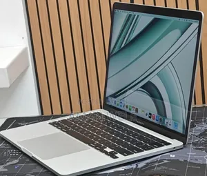 New Laptop Apple MacBook Pro 2022 M2 8GB Apple M2 SSD 256GB