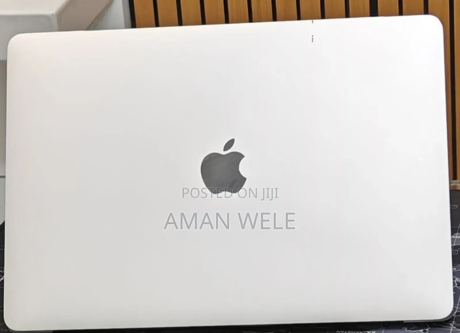 New Laptop Apple MacBook Pro 2022 M2 8GB Apple M2 SSD 256GB