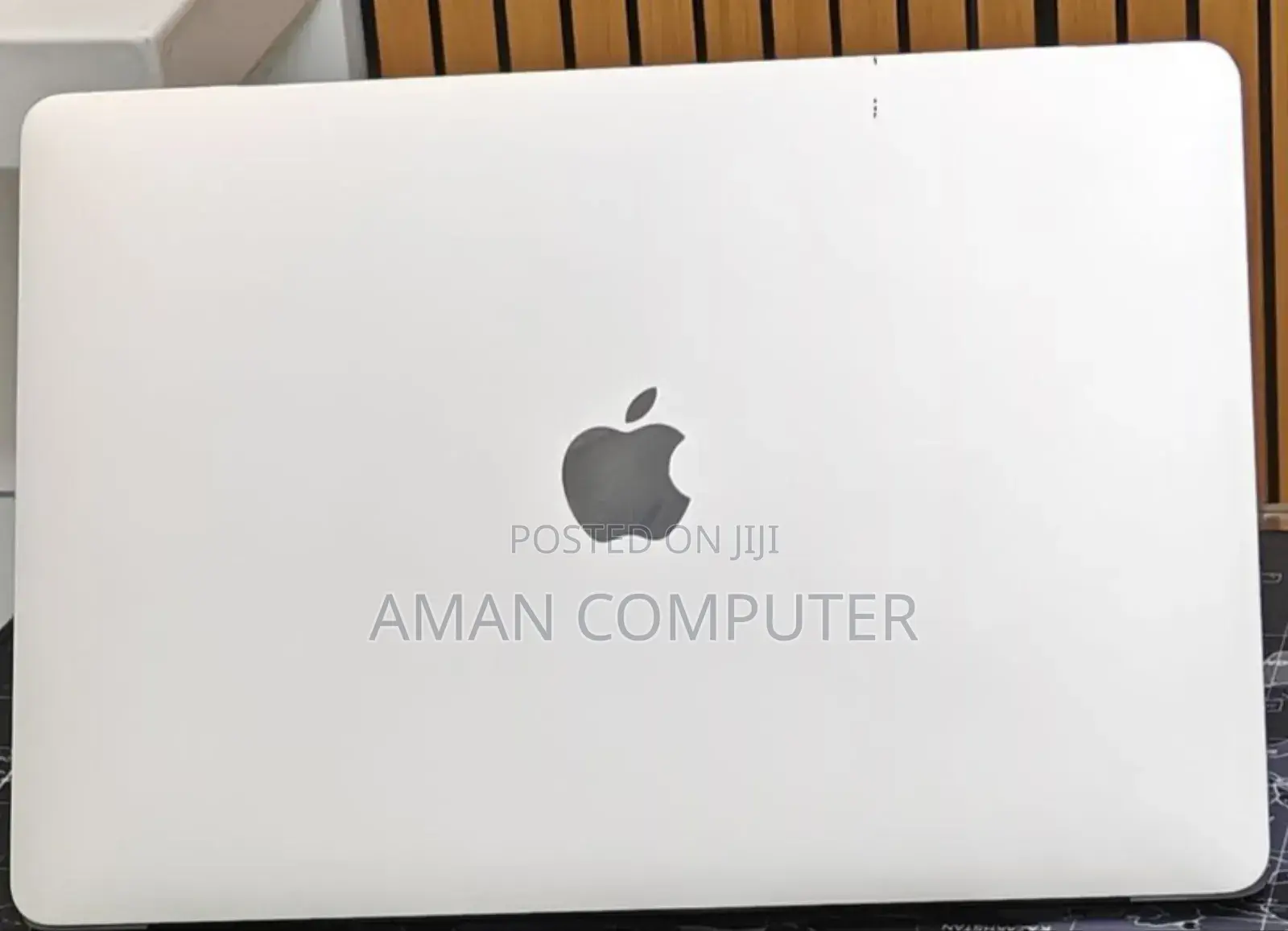 New Laptop Apple MacBook Pro 2022 M2 8GB Apple M2 SSD 256GB