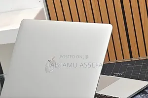 New Laptop Apple MacBook Air 2022 M2 8GB Intel Core M2 SSD 256GB