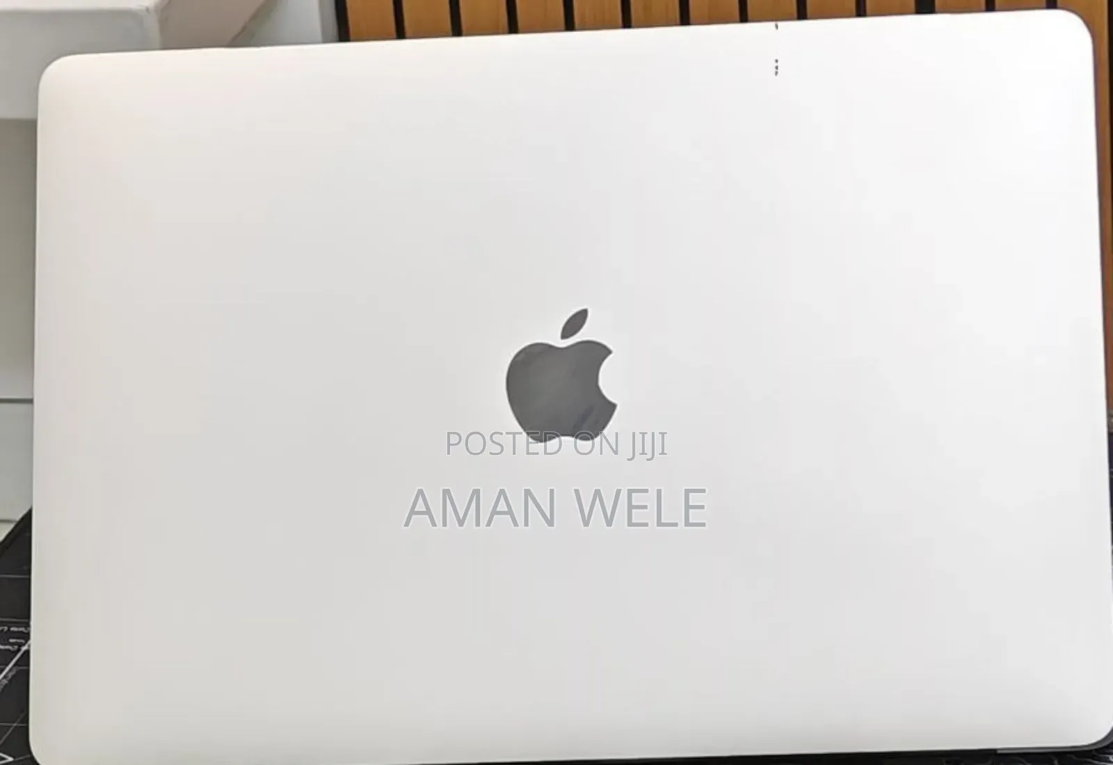 New Laptop Apple MacBook Pro 2022 M2 8GB Apple M2 SSD 256GB