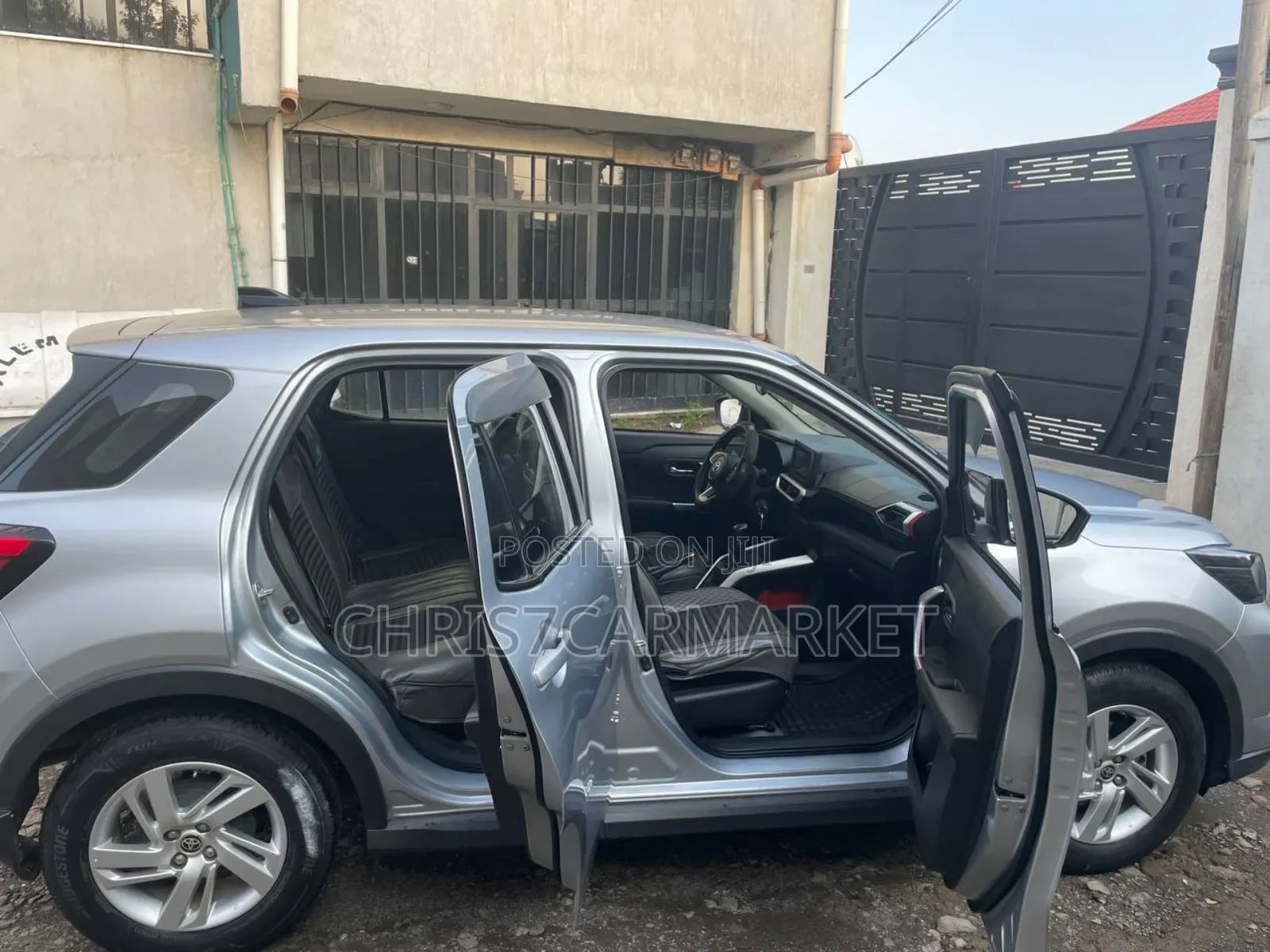 Toyota Raize 1.2 FWD 2023 Silver