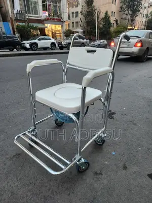 Photo - Commode Wheelchair求診toilet Wheelchair鳵了commode Wheelchair庫藏wheelchair