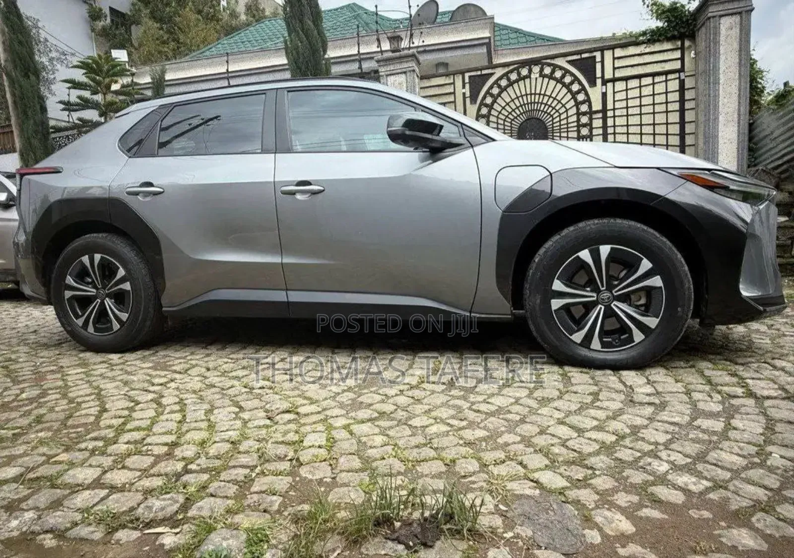 Toyota bZ4X 2023 Gray