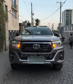 Toyota Hilux Revo Double Cab Deisel 2.4 AWD 2020 Gray