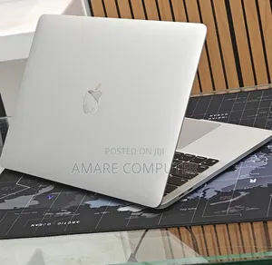 New Laptop Apple MacBook Pro 2022 M2 8GB Apple M2 SSD 256GB