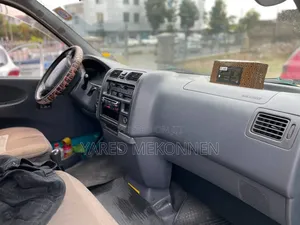 Toyota HiAce 2004 Green