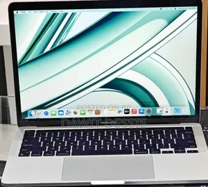 Photo - New Laptop Apple MacBook Pro 2022 M2 8GB Apple M2 SSD 256GB