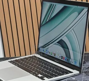 New Laptop Apple MacBook Pro 2022 M2 8GB Apple M2 SSD 256GB